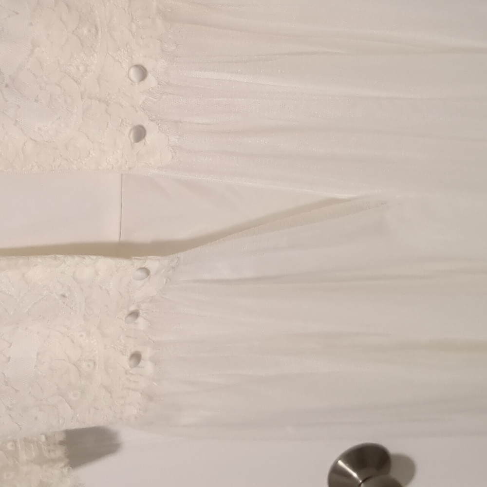 Wedding Dress Sheer Lace Ivory David's Bridal Galina Size 6 - Tulle 3/4 Sleeves - Picture 8 of 16